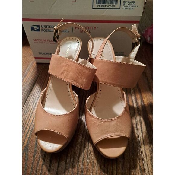 7.5 Adrienne Vittadini Yancy Tan Peep Toe Platform Chunky High Heel Dress Shoes - Picture 2 of 7